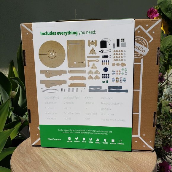 KiwiCo Kiwi Crate Science Kit Record Racer Building set Engineering racetrack - Picture 4 of 10